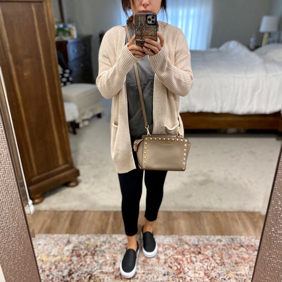 MICHAEL KORS STUDDED SELMA & WALLET COMBO - Picture 11 of 12